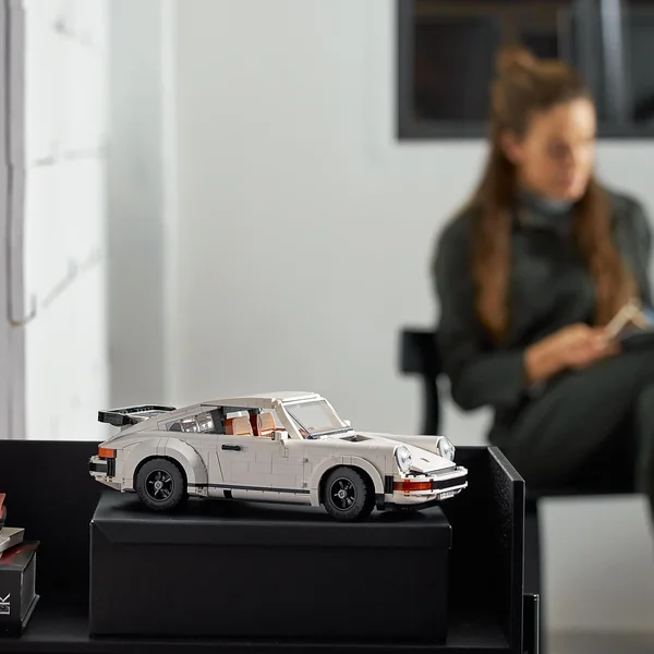 LEGO - Creator Expert Porsche 911 1458 el. (10295) - zdjęcie 3