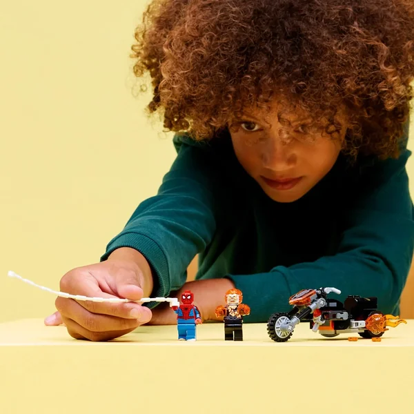 LEGO - Marvel 76335 Spider-Man kontra Ghost Rider na motocyklu - zdjęcie 6