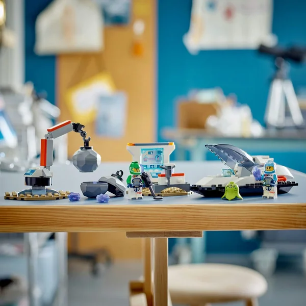 LEGO - City Statek kosmiczny i odkrywanie asteroidy (60429) - zdjęcie 8