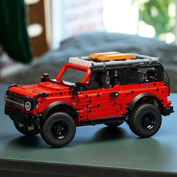 LEGO - Technic SUV Ford Bronco (42213) - zdjęcie 6